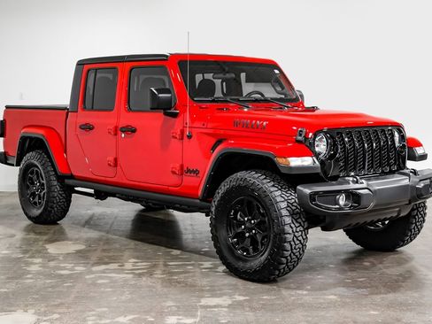 Used 2022 Jeep Gladiator Sport AWD/4WD image 6