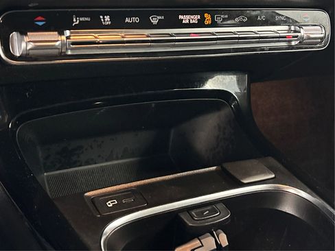 Used 2020 Mercedes-Benz A 220 4MATIC image 38