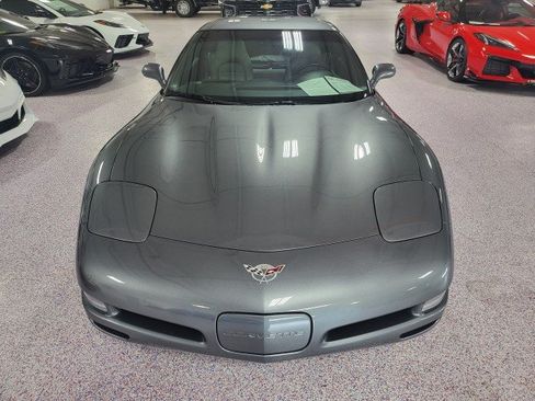 Used 2003 Chevrolet Corvette Coupe RWD image 2