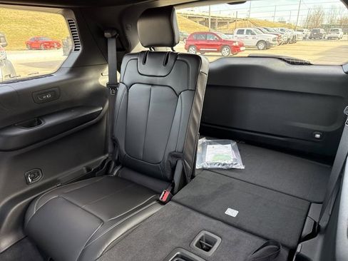 New 2025 Jeep Grand Cherokee L Limited w/ Trailer Tow Package image 7