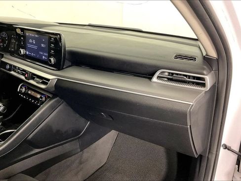 Used 2022 Kia K5 LXS FWD image 19