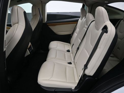 Used 2019 Tesla Model X 100D image 27