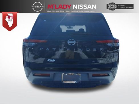 New 2026 Nissan Pathfinder SL image 6