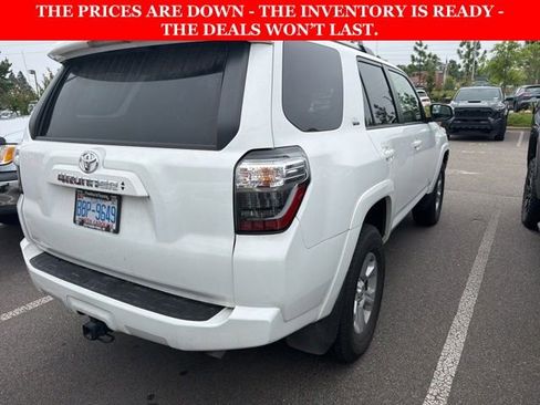Used 2022 Toyota 4Runner SR5 Premium AWD/4WD image 5