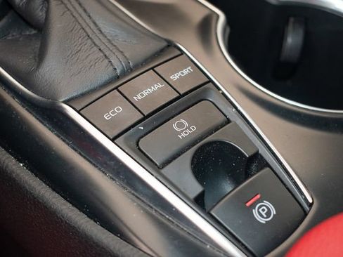 Used 2019 Toyota Camry XSE FWD image 33