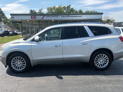 Used 2009 Buick Enclave CXL w/ Driver Confidence Package FWD image 8