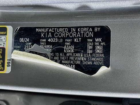 Used 2025 Kia Soul LX w/ LX Technology Package FWD image 12
