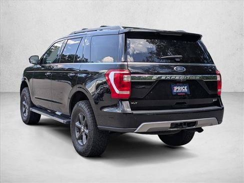 Used 2018 Ford Expedition XLT w/ Equipment Group 202A AWD/4WD image 8