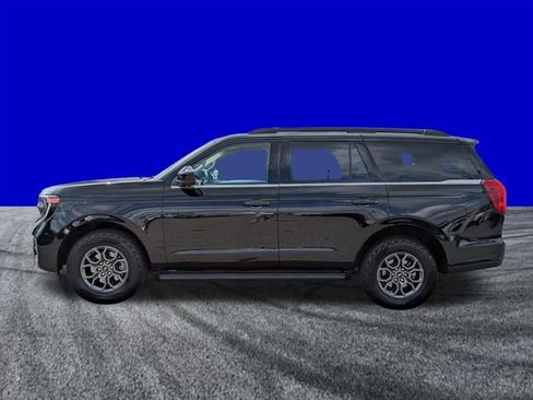 Certified 2025 Ford Expedition Active AWD/4WD image 7