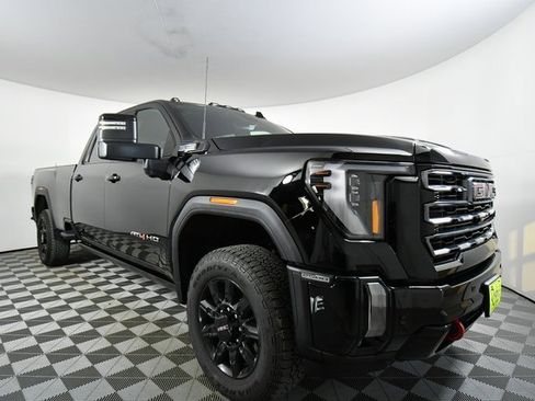 Used 2024 GMC Sierra 2500 AT4 w/ AT4 Premium Plus Package image 8