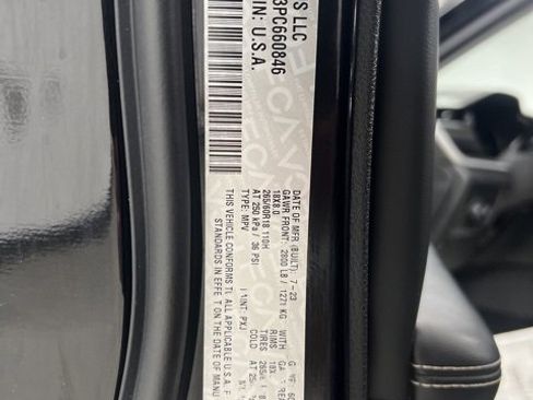 Used 2023 Jeep Grand Cherokee Limited image 62