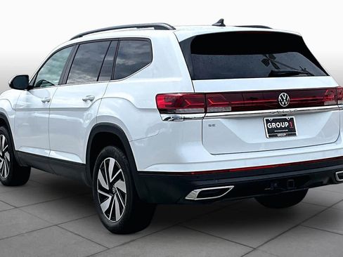 Used 2024 Volkswagen Atlas SE FWD image 12