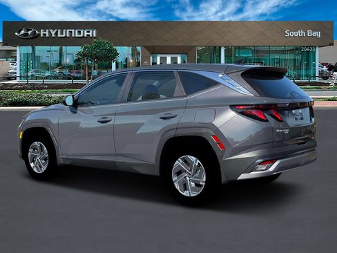 New 2026 Hyundai Tucson Blue SE image 4