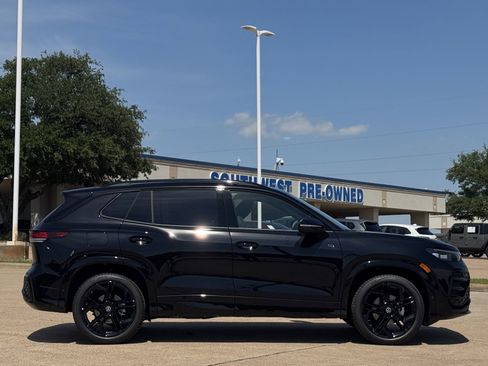 New 2026 Volkswagen Tiguan SE R-Line FWD image 4