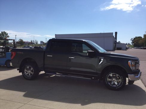 Used 2021 Ford F150 XLT w/ Equipment Group 302A High image 3