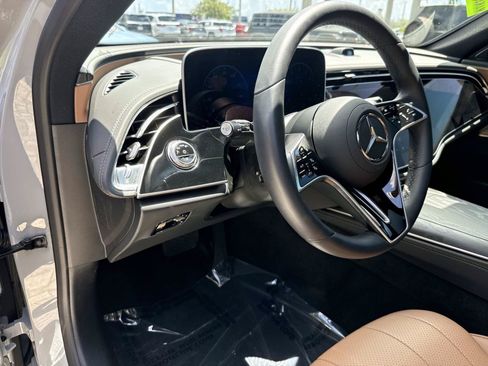 Certified 2026 Mercedes-Benz E 350 4MATIC Sedan image 19