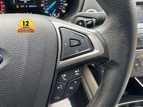 Used 2017 Ford Fusion SE image 24