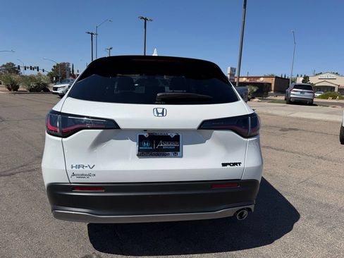 Certified 2025 Honda HR-V Sport image 7
