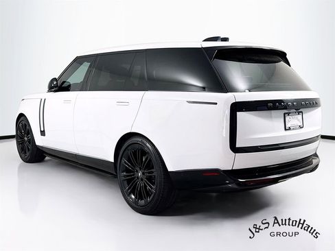 Used 2025 Land Rover Range Rover Long Wheelbase SE AWD/4WD image 5