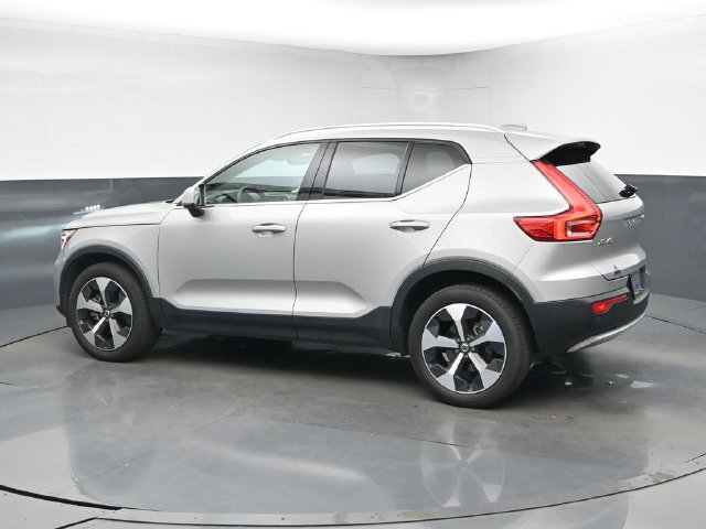 Used 2024 Volvo XC40 B5 Plus AWD/4WD image 6