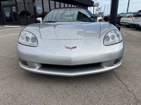 Used 2006 Chevrolet Corvette Convertible w/ Preferred Equipment Group RWD image 4