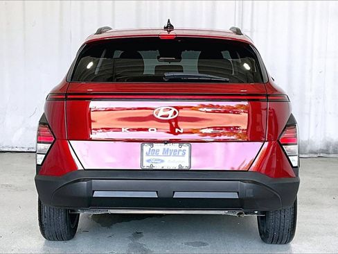 Used 2025 Hyundai Kona SEL AWD/4WD image 3