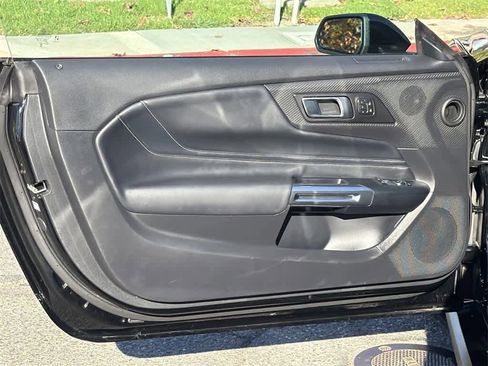 Used 2025 Ford Mustang GT Premium image 22