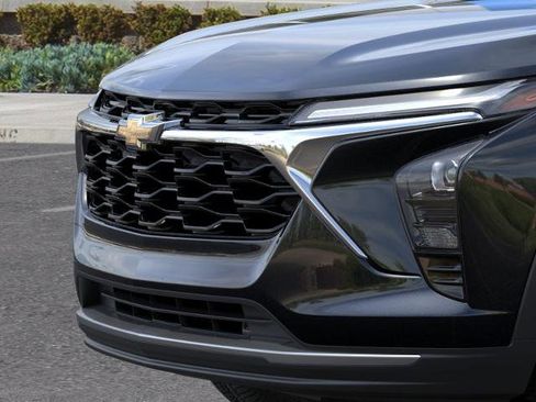 New 2026 Chevrolet Trax LT w/ LT Convenience Package FWD image 13