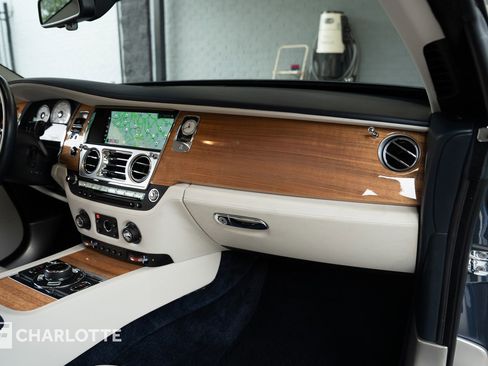 Used 2019 Rolls-Royce Wraith image 31