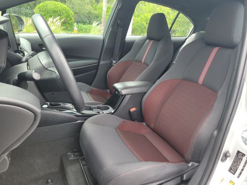 Certified 2024 Toyota Corolla SE FWD image 19