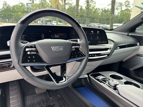 Certified 2024 Cadillac Lyriq Luxury AWD/4WD image 16