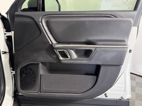 Used 2024 Rivian R1S Adventure AWD/4WD image 19