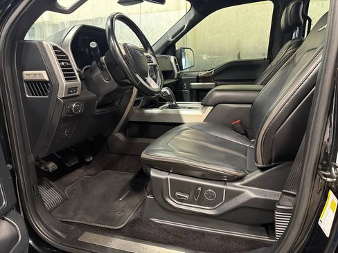 Used 2017 Ford F150 Platinum w/ Equipment Group 701A Luxury AWD/4WD image 4