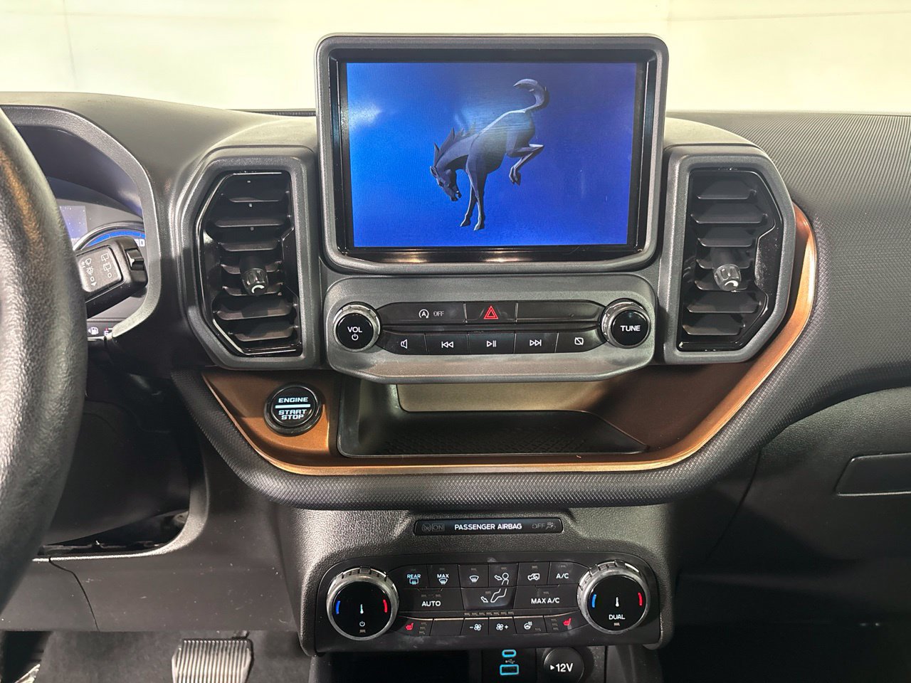 Used 2022 Ford Bronco Sport Outer Banks w/ Tech Package AWD/4WD image 15