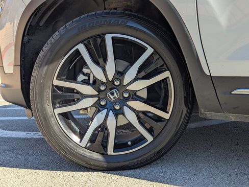 Used 2020 Honda Pilot Touring image 31