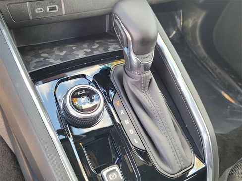 New 2026 GMC Canyon Elevation w/ Technology Package image 18