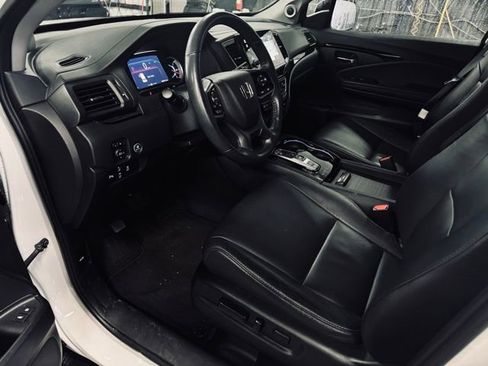 Used 2022 Honda Pilot Touring image 19