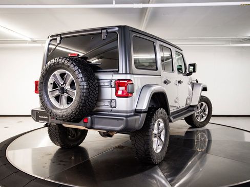 Used 2020 Jeep Wrangler Unlimited Sahara AWD/4WD image 7