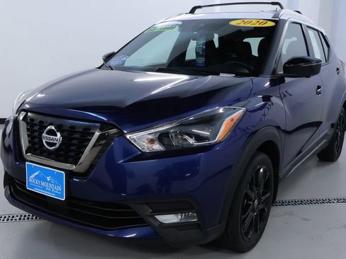Used 2020 Nissan Kicks SR w/ Exterior Package image 3