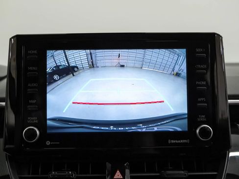 Used 2022 Toyota Corolla LE image 20