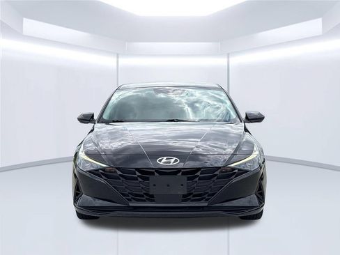 Used 2023 Hyundai Elantra SEL w/ Convenience Package FWD image 9