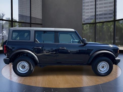 Used 2021 Ford Bronco 4-Door AWD/4WD image 2