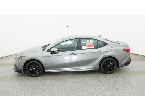 New 2026 Toyota Camry SE FWD image 3