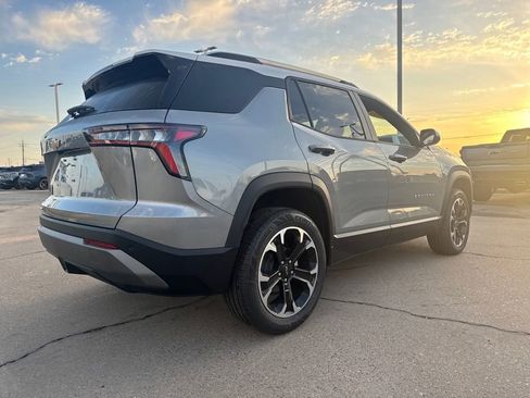 New 2026 Chevrolet Equinox LT w/ Convenience Package II FWD image 7