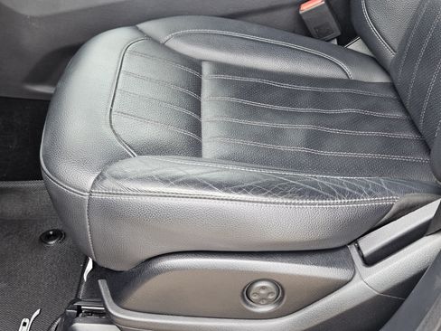 Used 2017 Mercedes-Benz GLS 450 4MATIC image 16