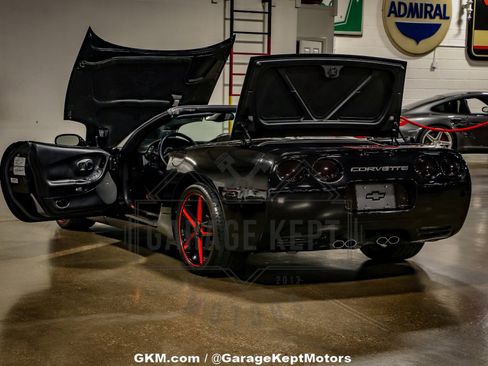 Used 2002 Chevrolet Corvette Convertible w/ Preferred Equipment Group2 image 4