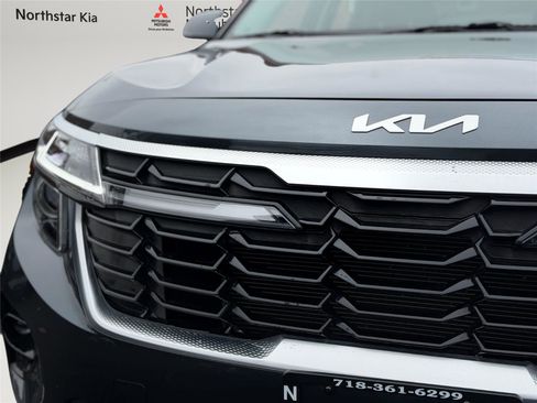 Used 2024 Kia Seltos EX image 10