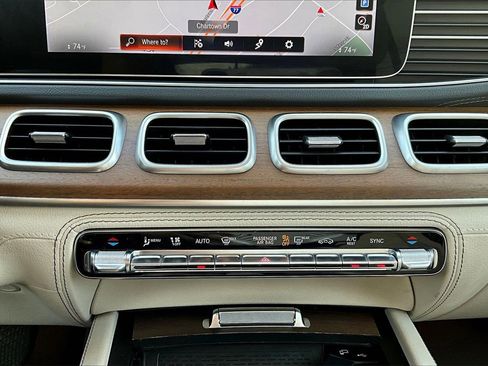 Used 2020 Mercedes-Benz GLE 350 4MATIC image 18