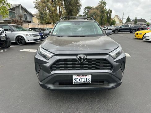 Used 2022 Toyota RAV4 XLE w/ Convenience Package image 8
