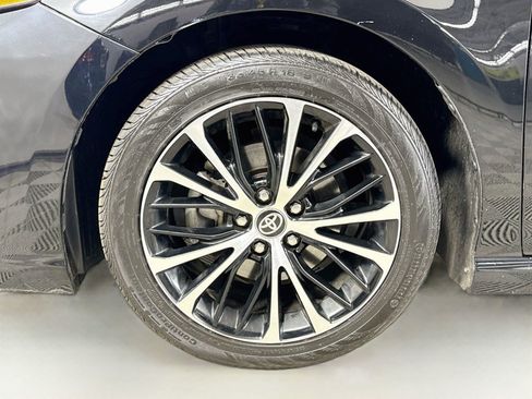 Used 2020 Toyota Camry SE FWD image 28